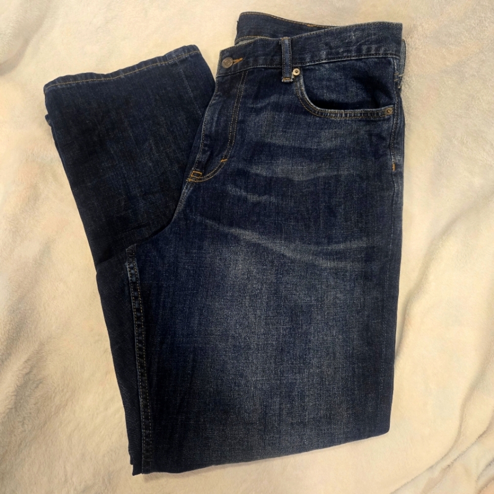 Mens straight legged Banana Republic jeans 38x32